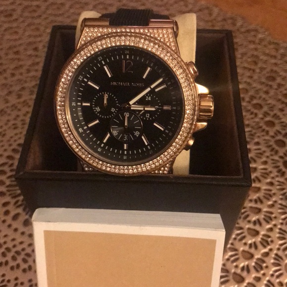 New in box Michael Kors Watch - Picture 4 of 4